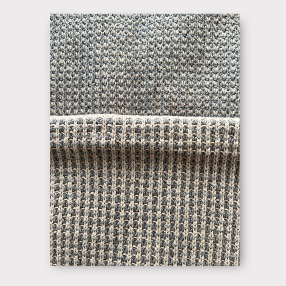 Club Monaco Infinity Scarf - Picture 4 of 4